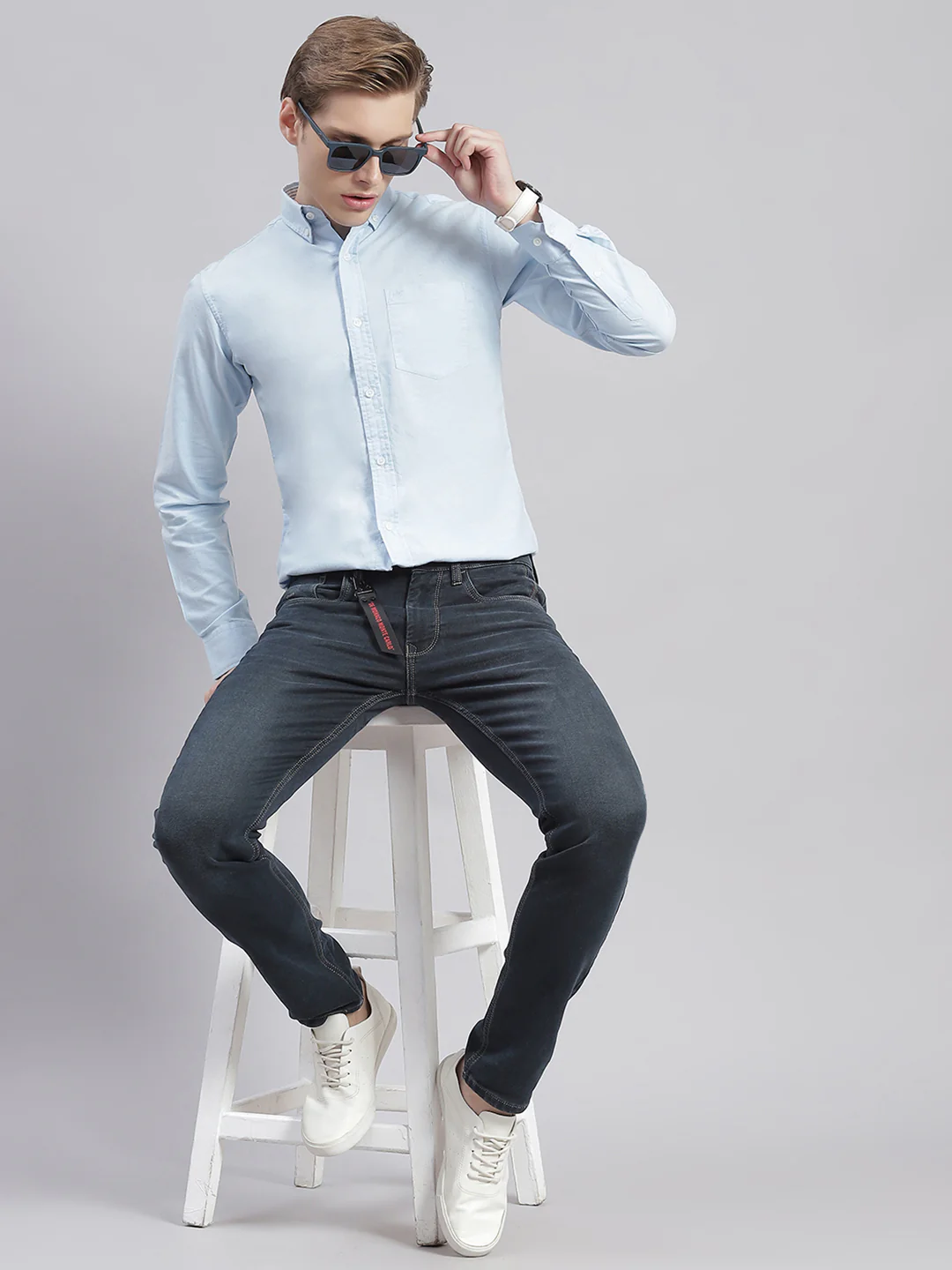 Men Blue Light Wash Regular Fit Denims - Image 2