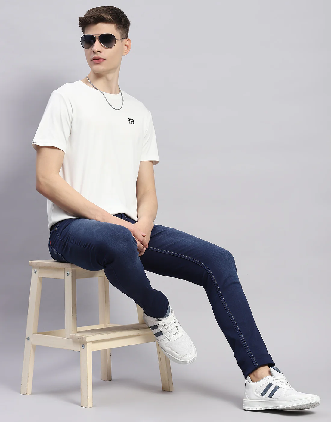 Men Blue Light Wash Skinny Fit Denim - Image 2