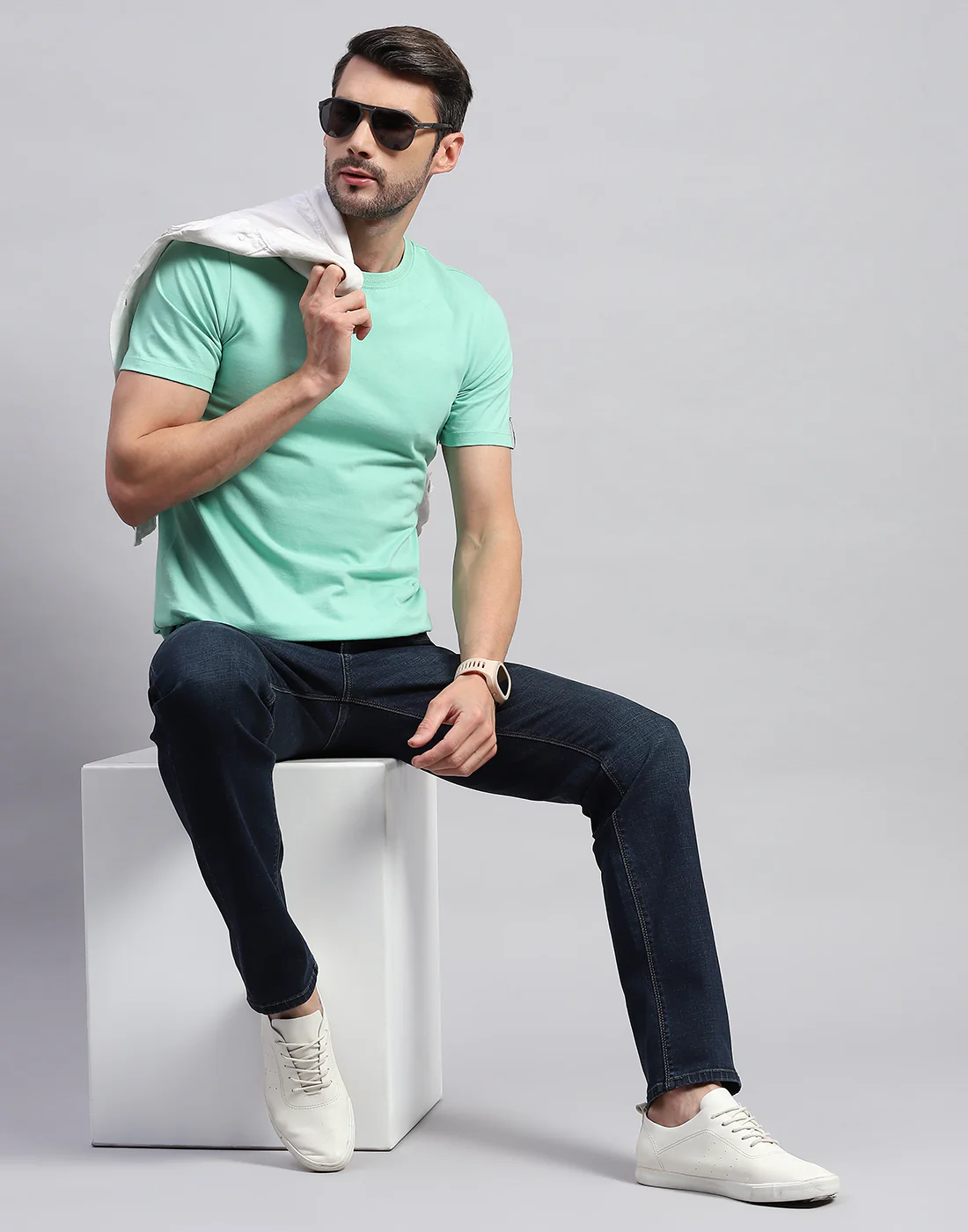 Men Blue Light Wash Straight Fit Denim - Image 2