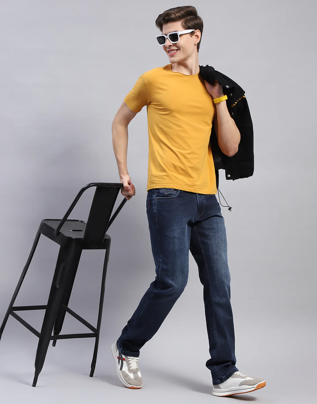 Men Blue Light Wash Straight Fit Denim - Image 2
