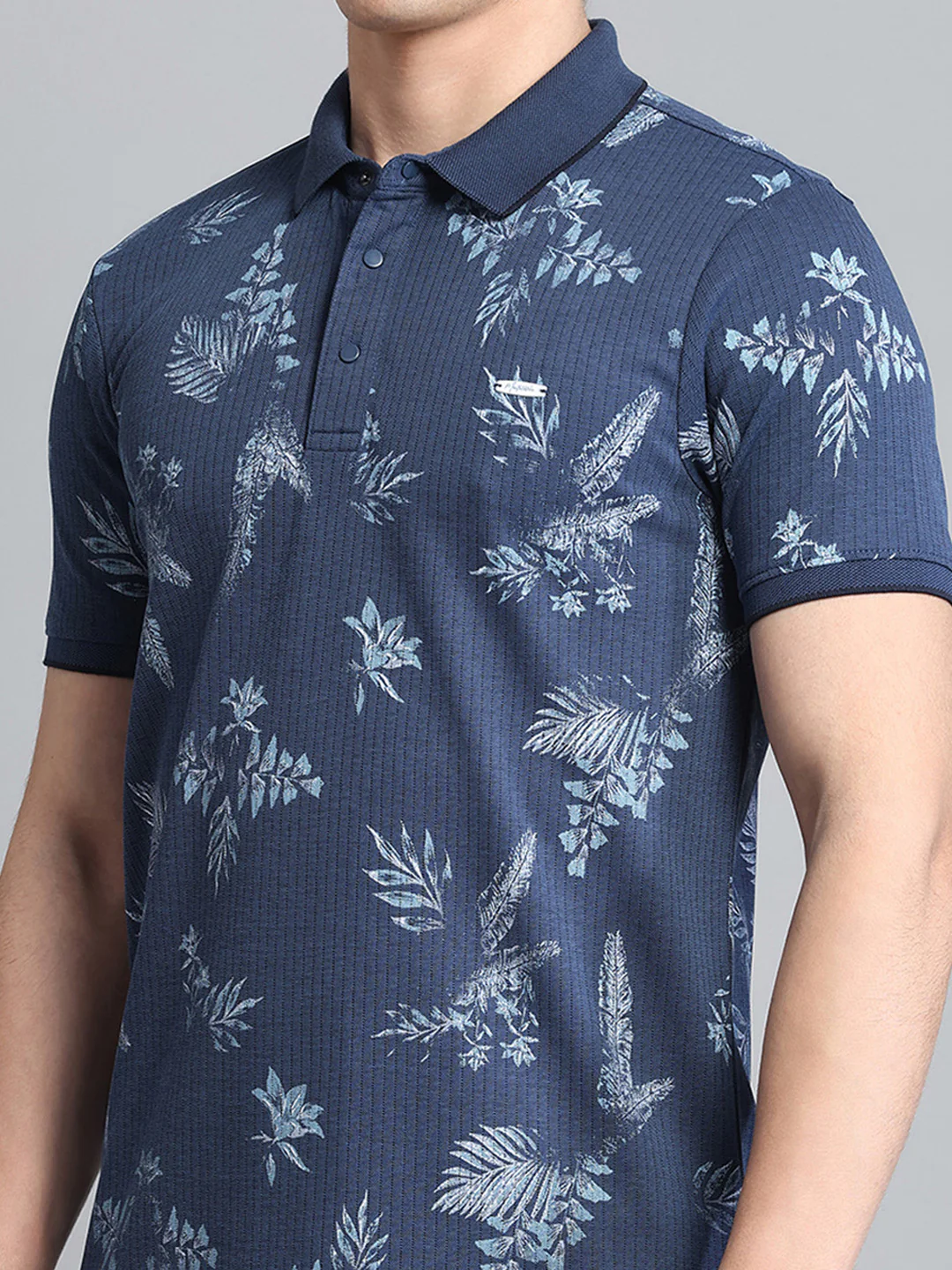 Men Blue Printed Collar Half Sleeve T-Shirt - Image 7