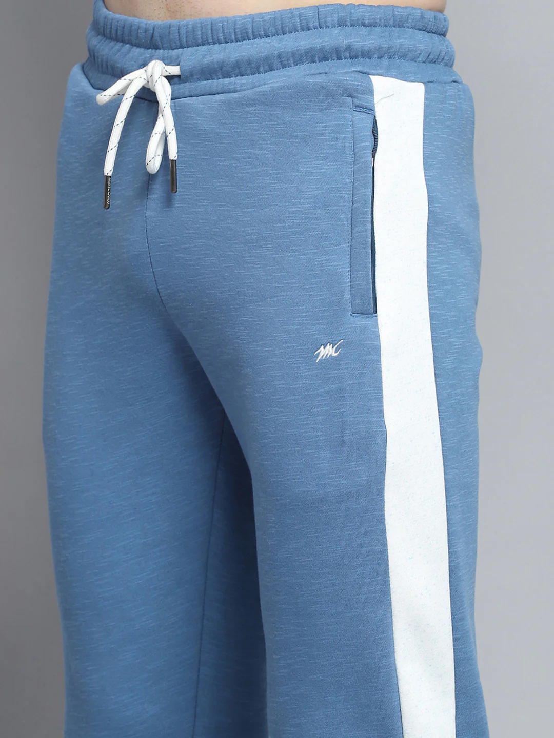 Men Blue Printed Hooded Full Sleeve Winter Tracksuit - Image 9