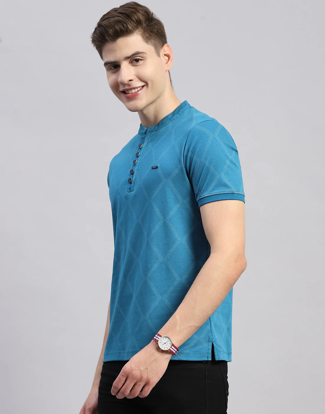 Men Blue Printed Mandarin Neck Half Sleeve T-Shirt - Image 3