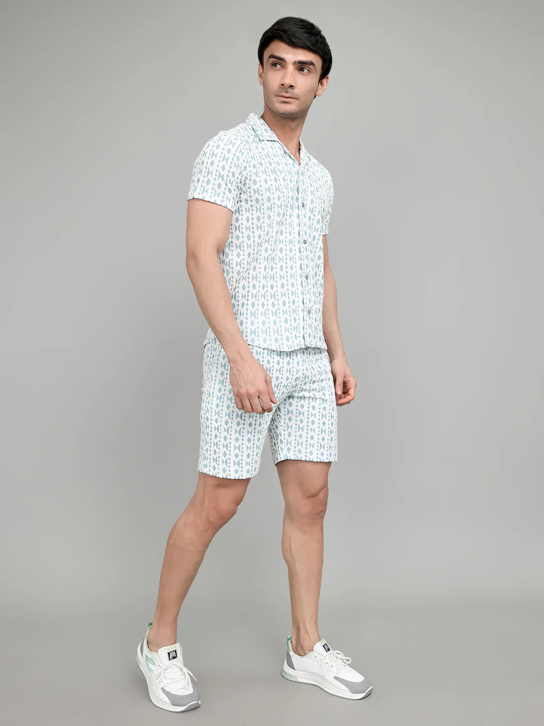 Men Blue Printed Regular Fit Bermuda Set - Image 2