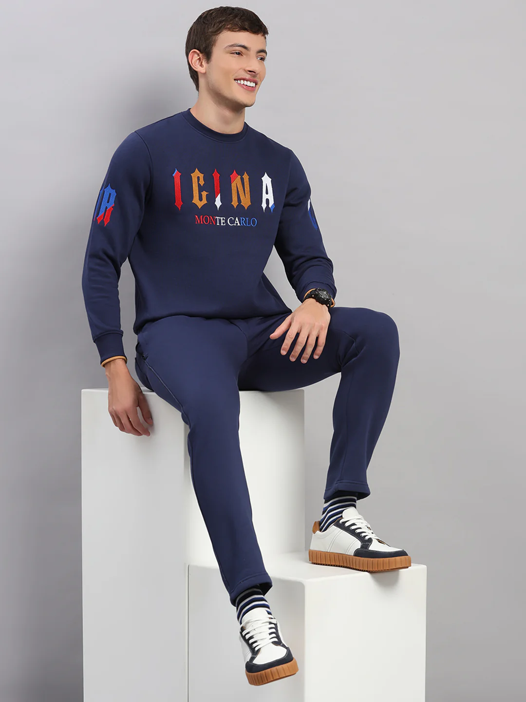Men Blue Self Design Collar Full Sleeve Winter Tracksuit - Image 2