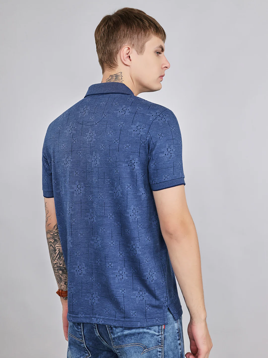 Men Blue Self Design Collar Half Sleeve T-Shirt - Image 4