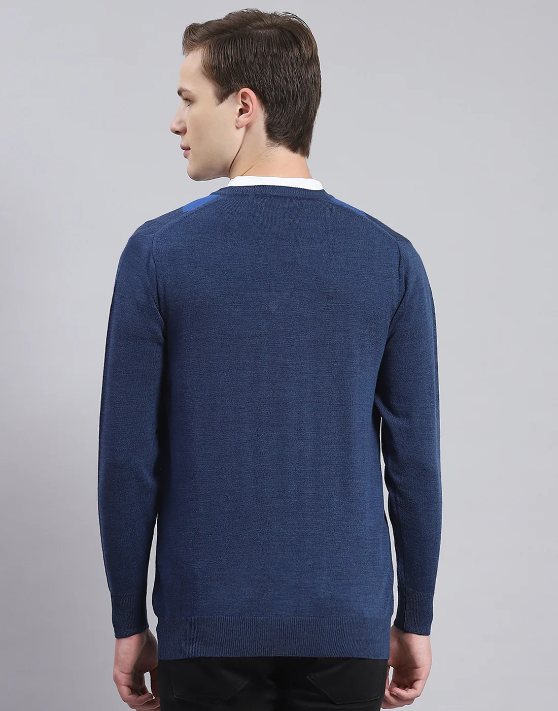 Men Blue Self Design V Neck Full Sleeve Sweater - Image 5
