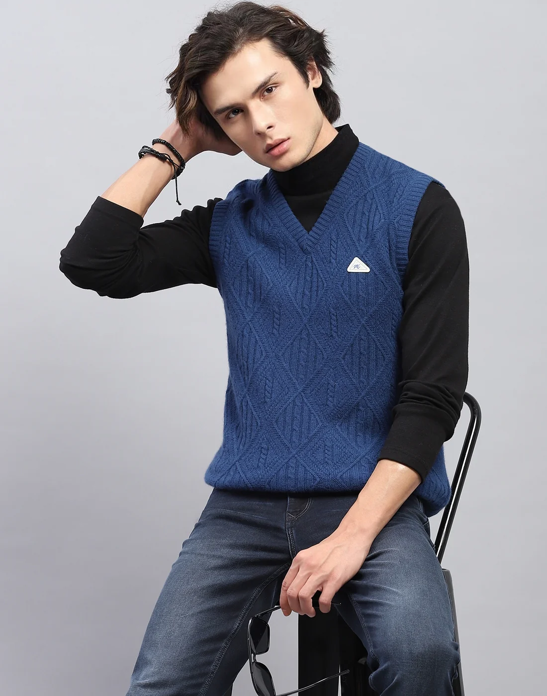Men Blue Self Design V Neck Sleeveless Sweater - Image 6