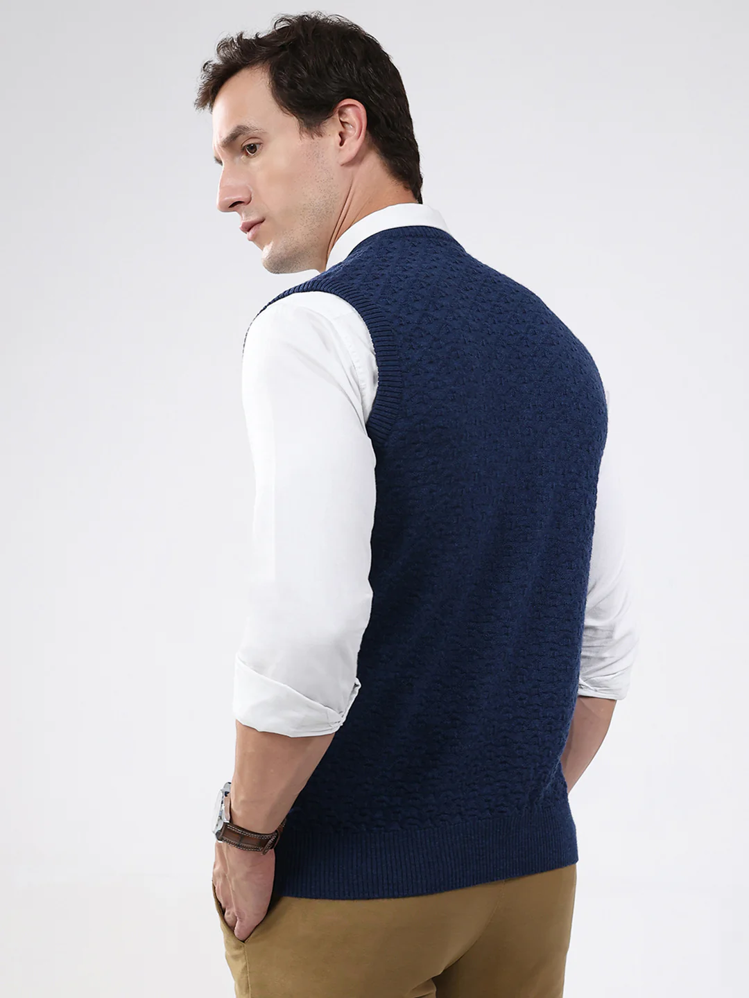 Men Blue Self Design V Neck Sleeveless Sweater - Image 5