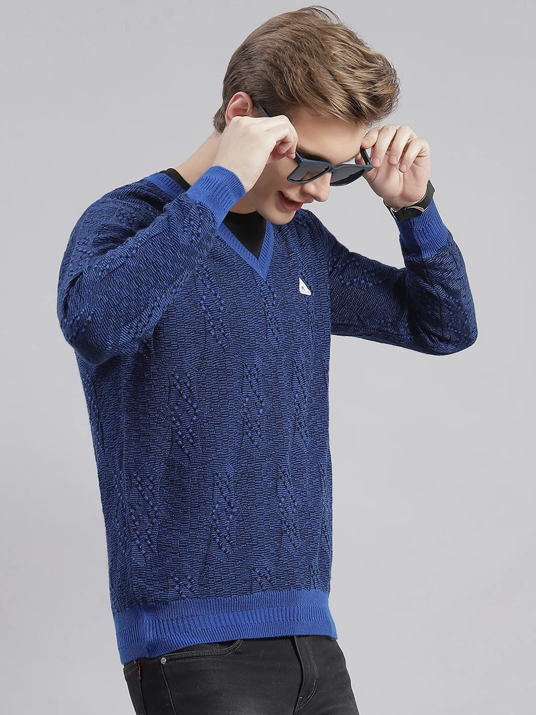 Men Blue Self Design V Neck Full Sleeve Sweaters/Pullovers - Image 4