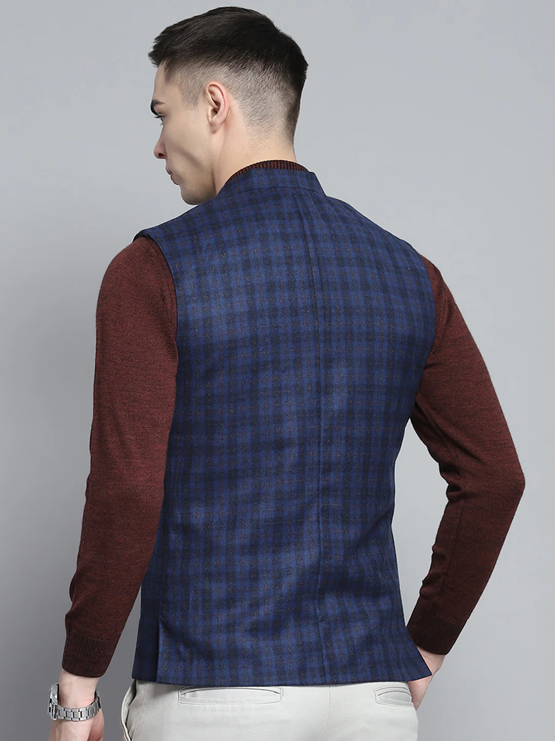 Men Blue Solid Band Collar Sleeveless Jacket - Image 5