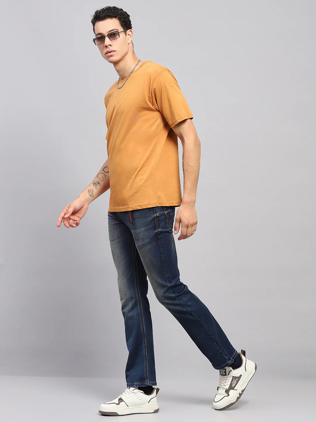 Men Blue Solid Bootcut Denim - Image 2