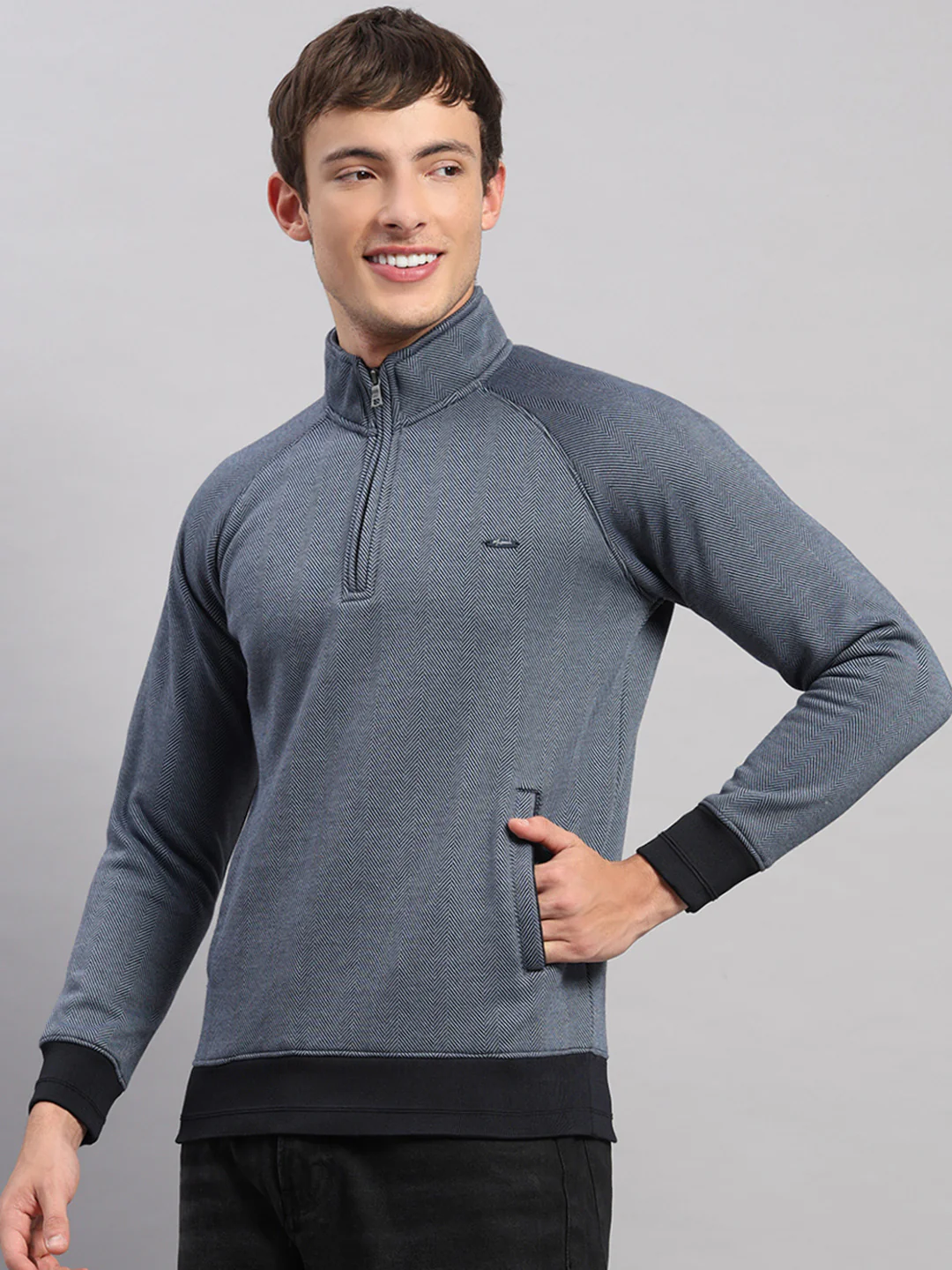 Men Blue Solid Collar Full Sleeve Sweatshirt - Image 3
