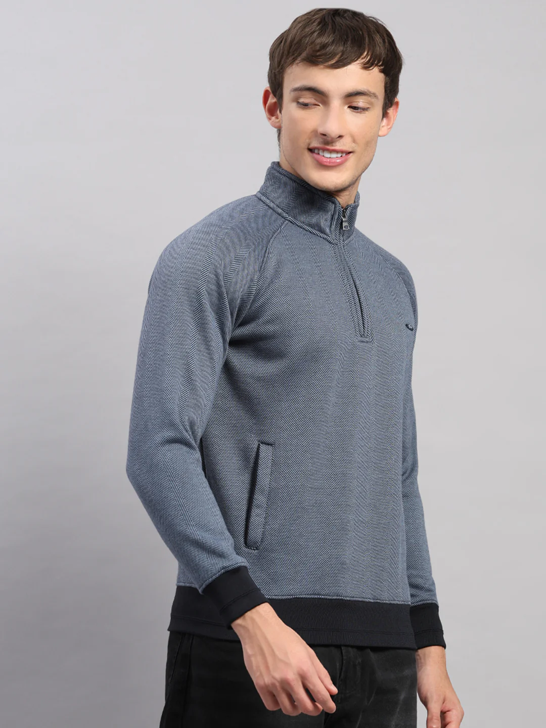 Men Blue Solid Collar Full Sleeve Sweatshirt - Image 4