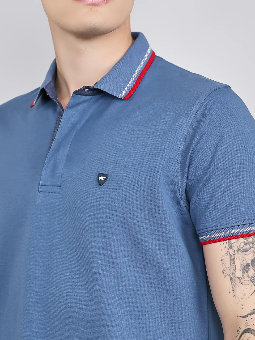 Men Blue Solid Collar Half Sleeve T-Shirt - Image 5