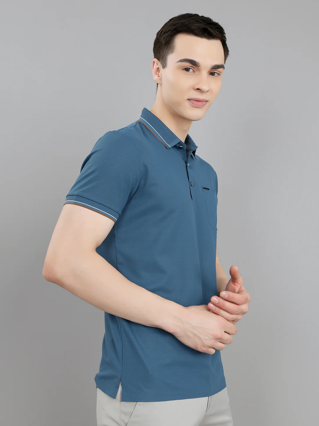 Men Blue Solid Collar Half Sleeve T-Shirt - Image 3