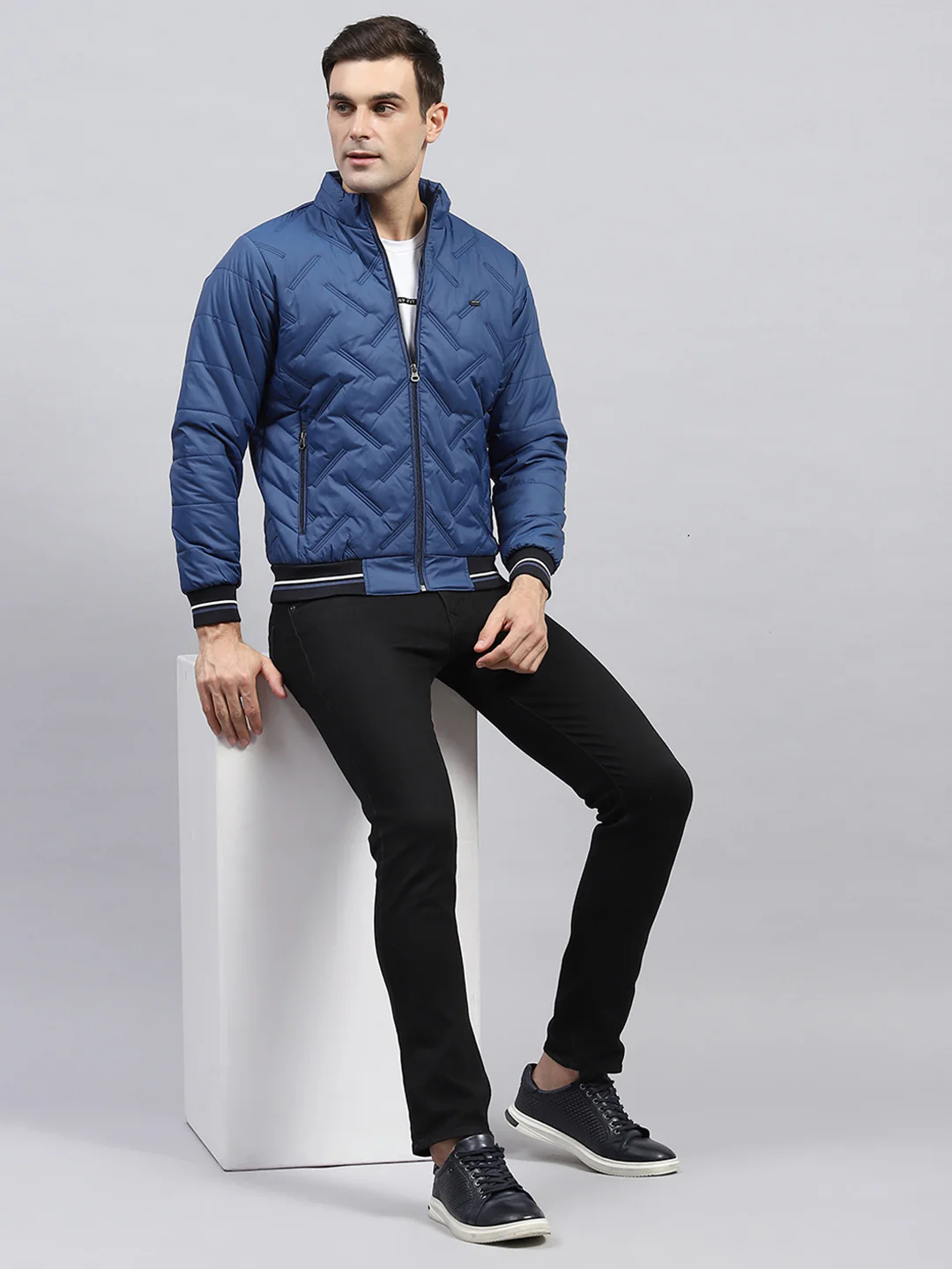 Men Blue Solid Detachable Hood Full Sleeve Jacket - Image 2