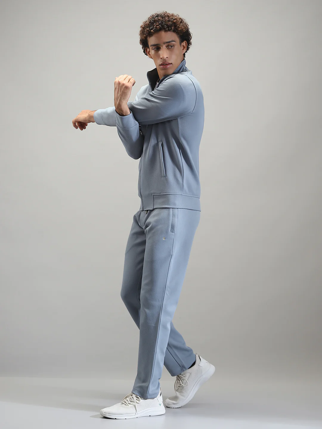 Men Blue Solid Mock Neck Full Sleeve Winter Tracksuit - Image 3