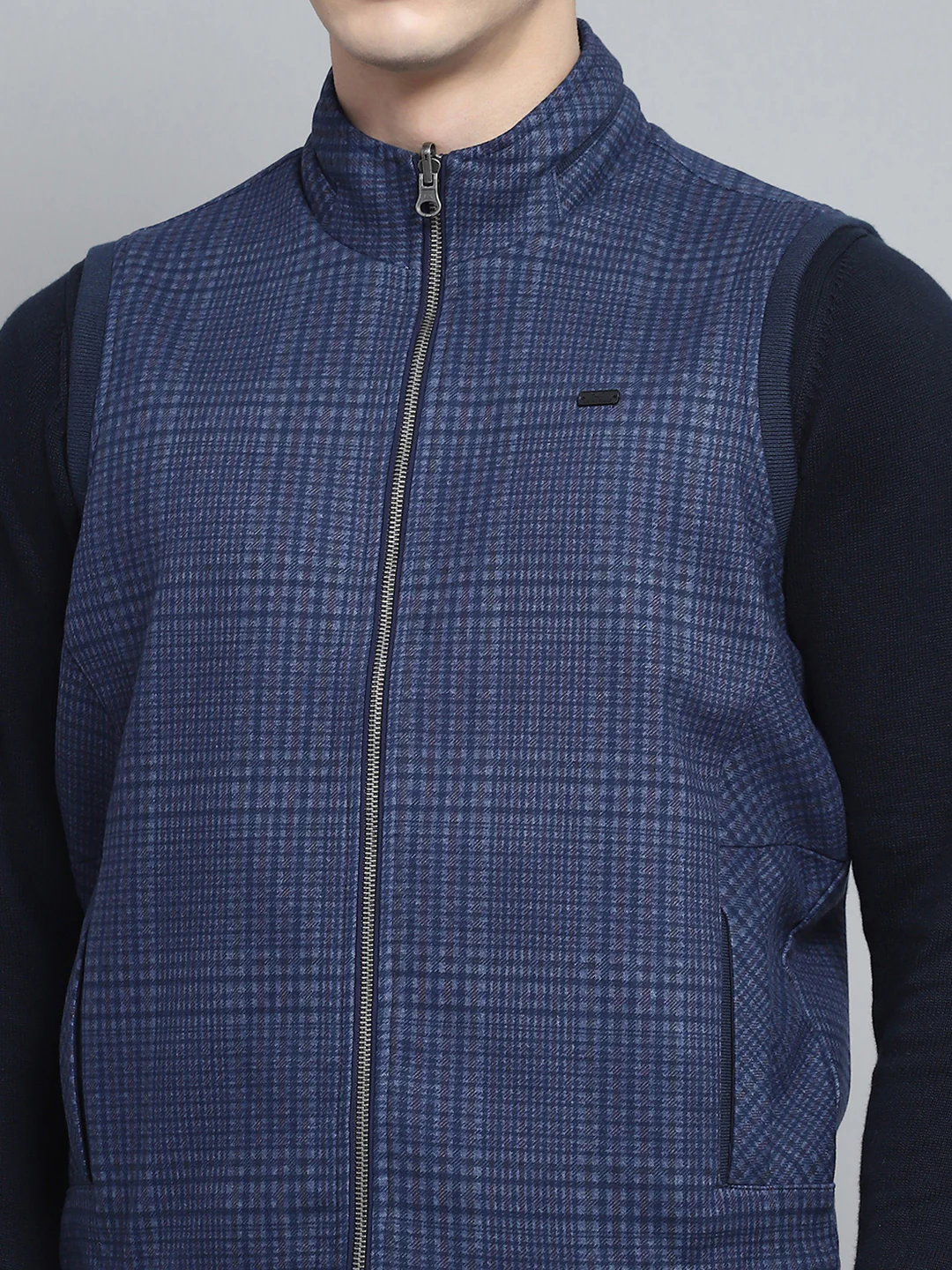 Men Blue Solid Mock Neck Sleeveless Reversible Jacket - Image 10