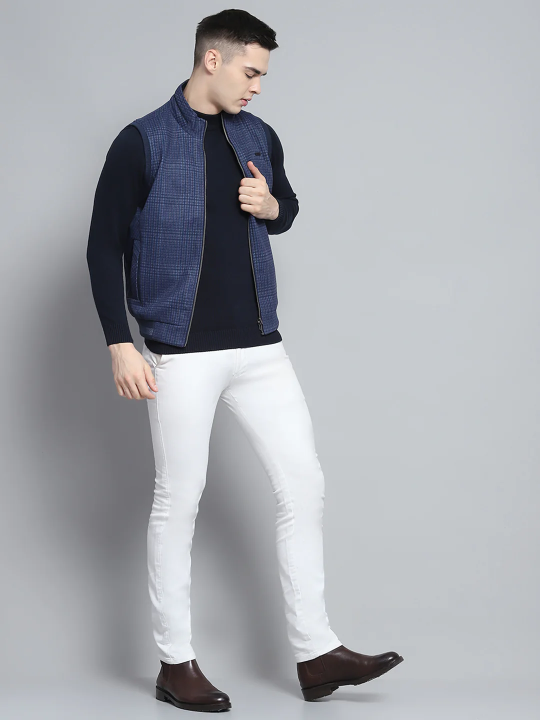 Men Blue Solid Mock Neck Sleeveless Reversible Jacket - Image 2