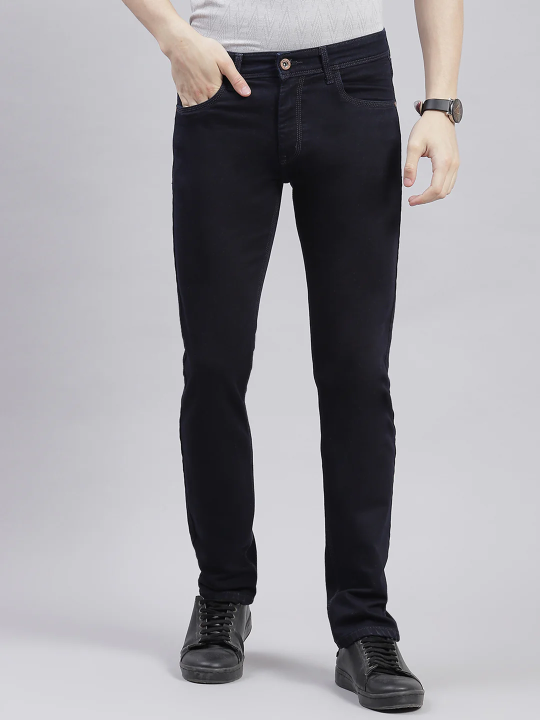 Men Blue Solid Regular Fit Denims - Image 2