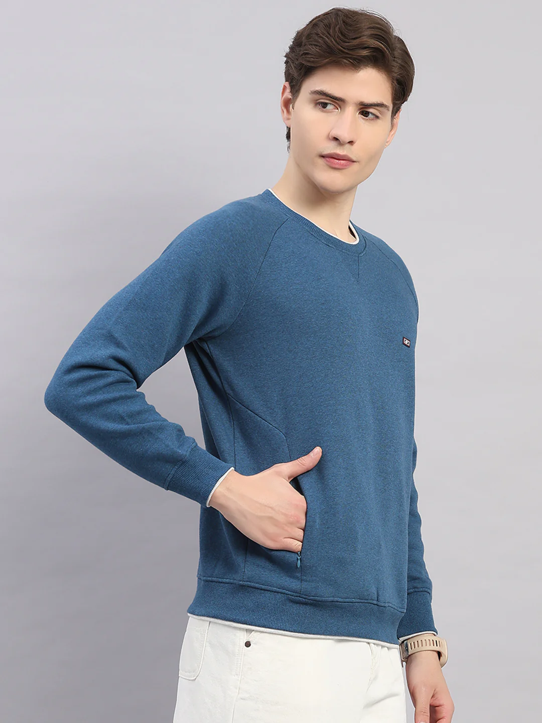 Men Blue Solid Round Neck Full Sleeve Sweatshirt - Image 4