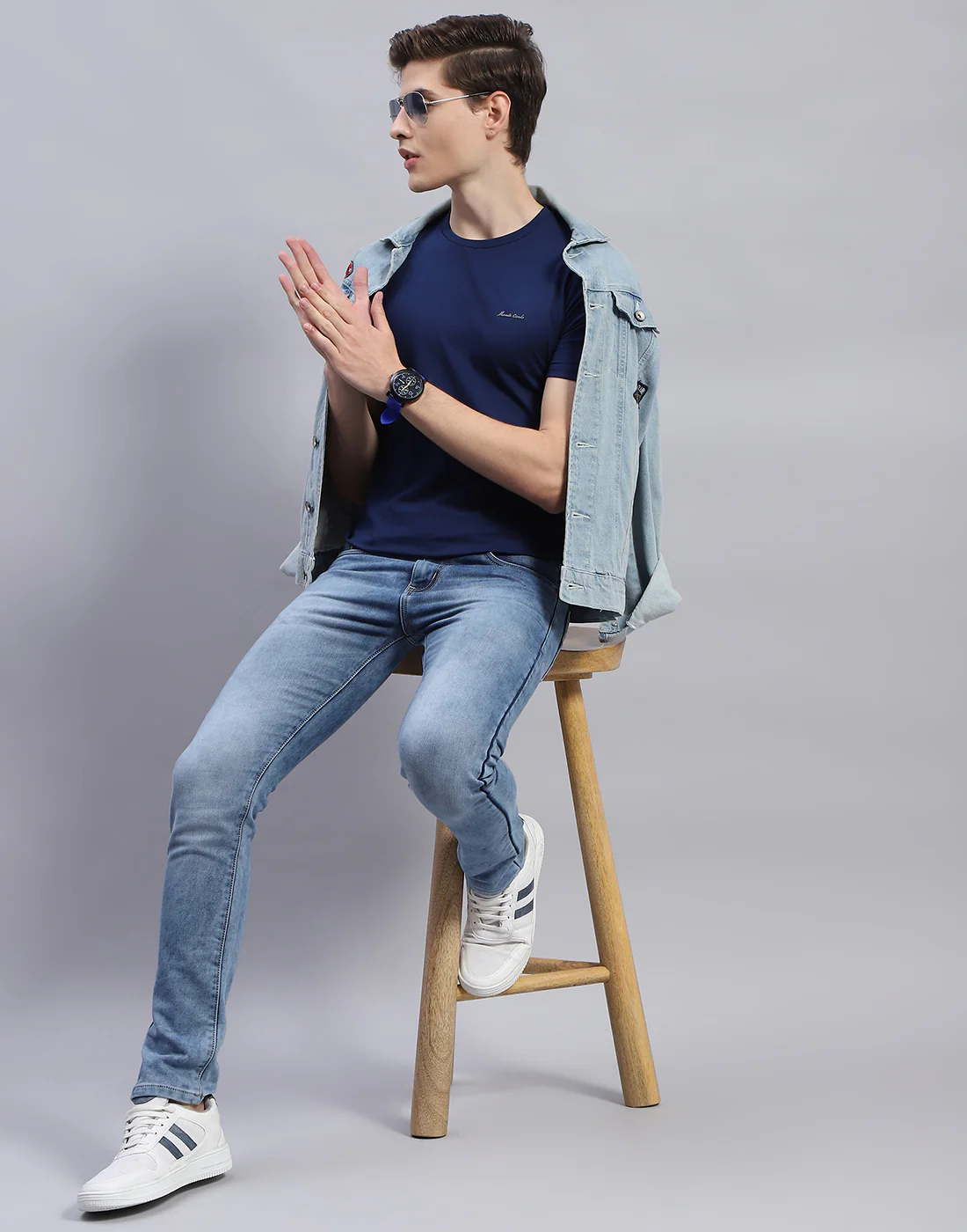 Men Blue Solid Round Neck Half Sleeve T-Shirt - Image 2