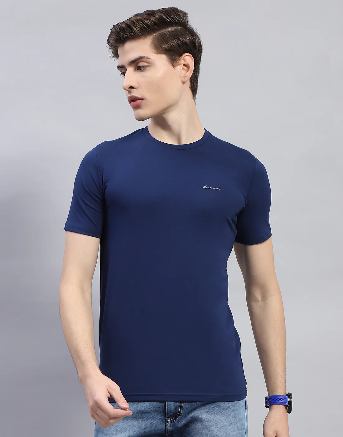 Men Blue Solid Round Neck Half Sleeve T-Shirt - Image 3