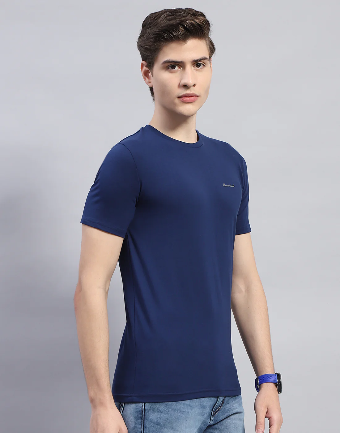 Men Blue Solid Round Neck Half Sleeve T-Shirt - Image 4