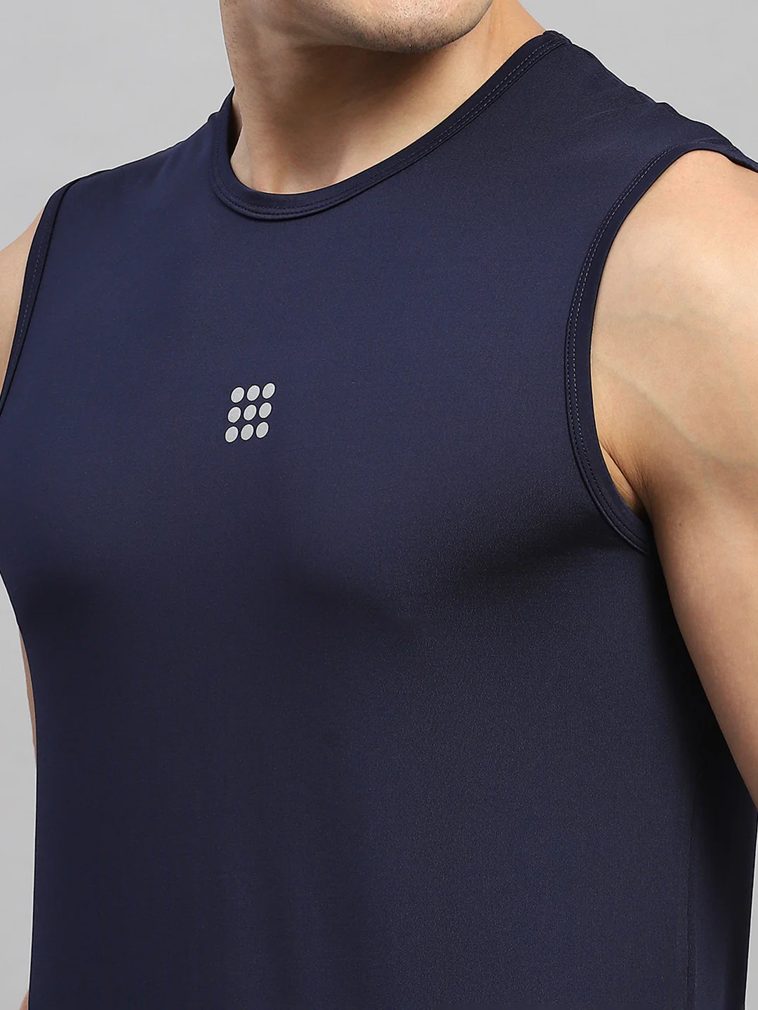 Rock.it Men Navy Blue Solid Round Neck Sleeveless T-Shirt - Image 6