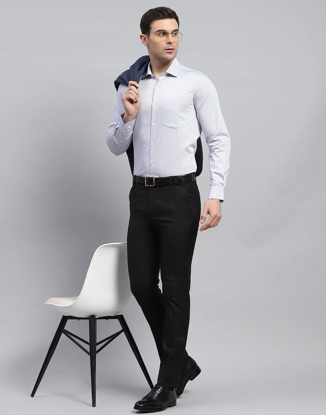 Men Blue Solid Spread Collar Full Sleeve Shirt - Image 2