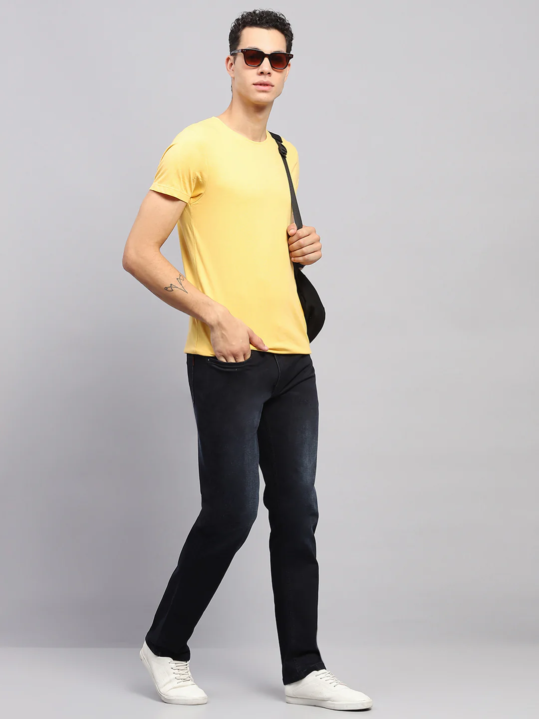 Men Blue Solid Straight Fit Denim - Image 2