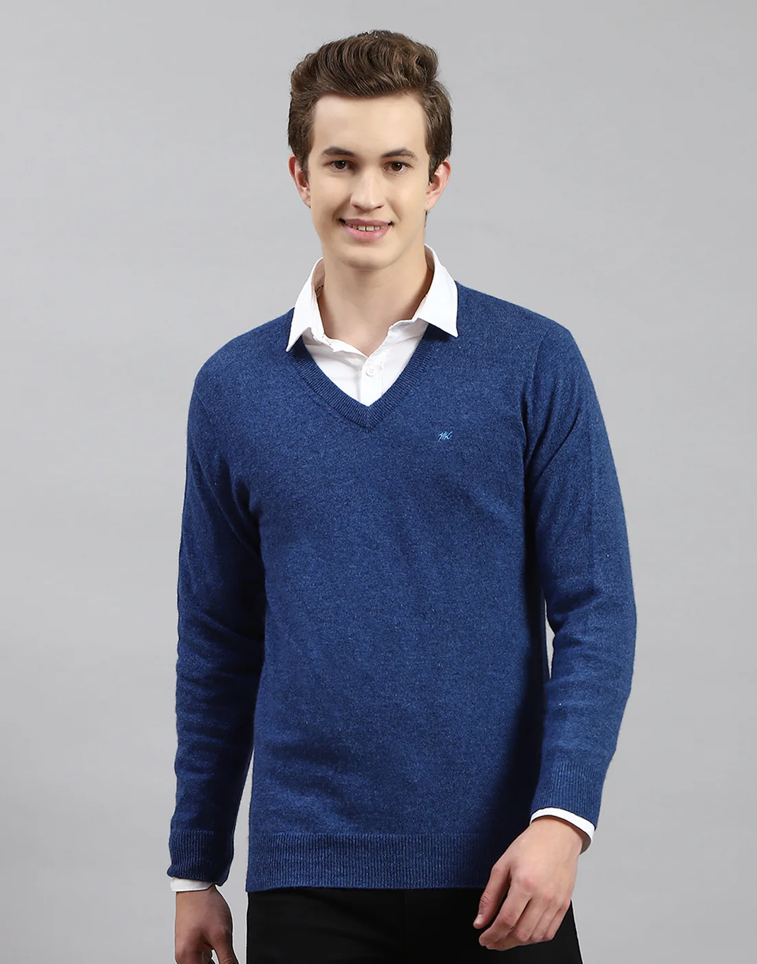 Men Blue Solid V Neck Full Sleeve Pullover - Image 2