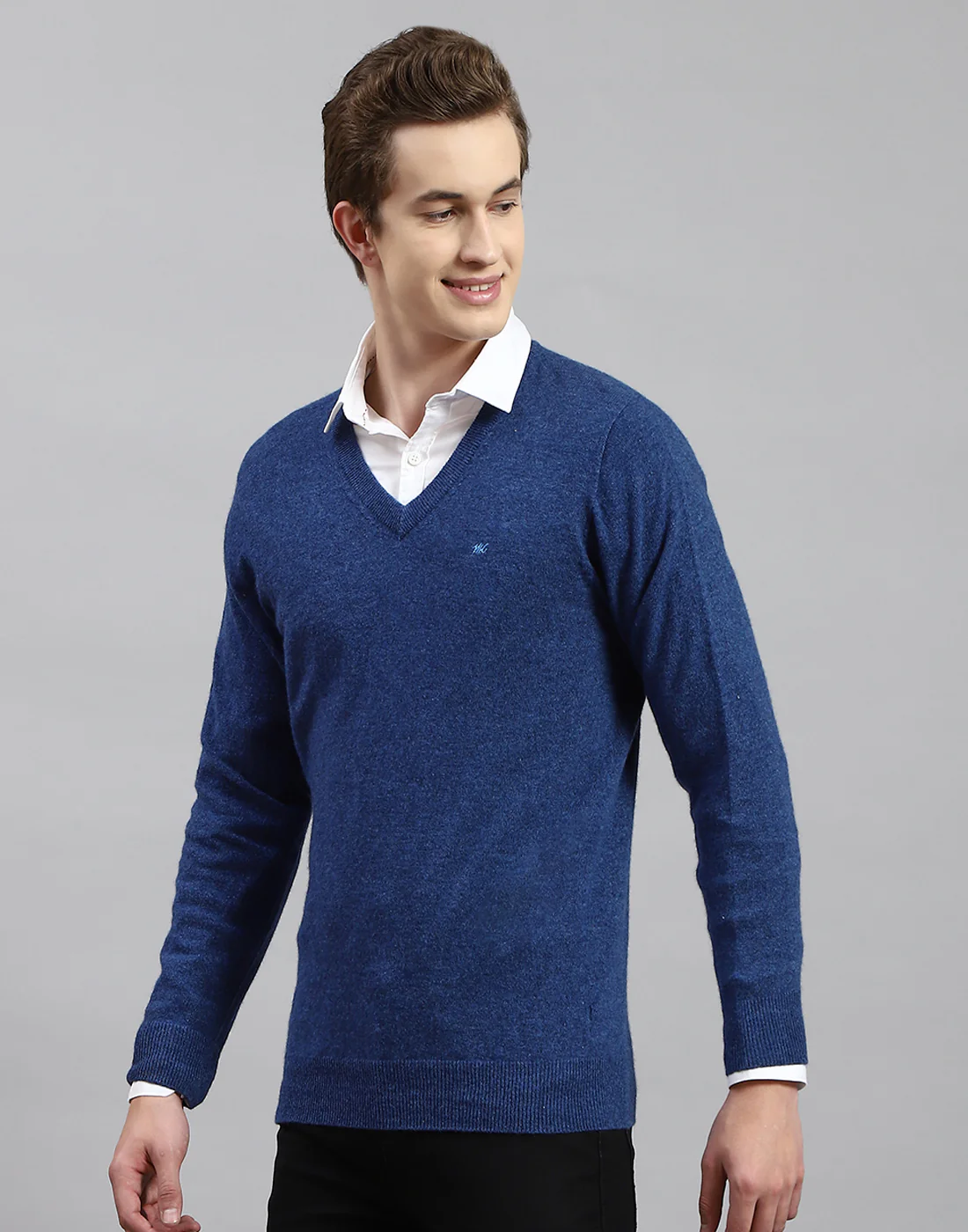Men Blue Solid V Neck Full Sleeve Pullover - Image 3