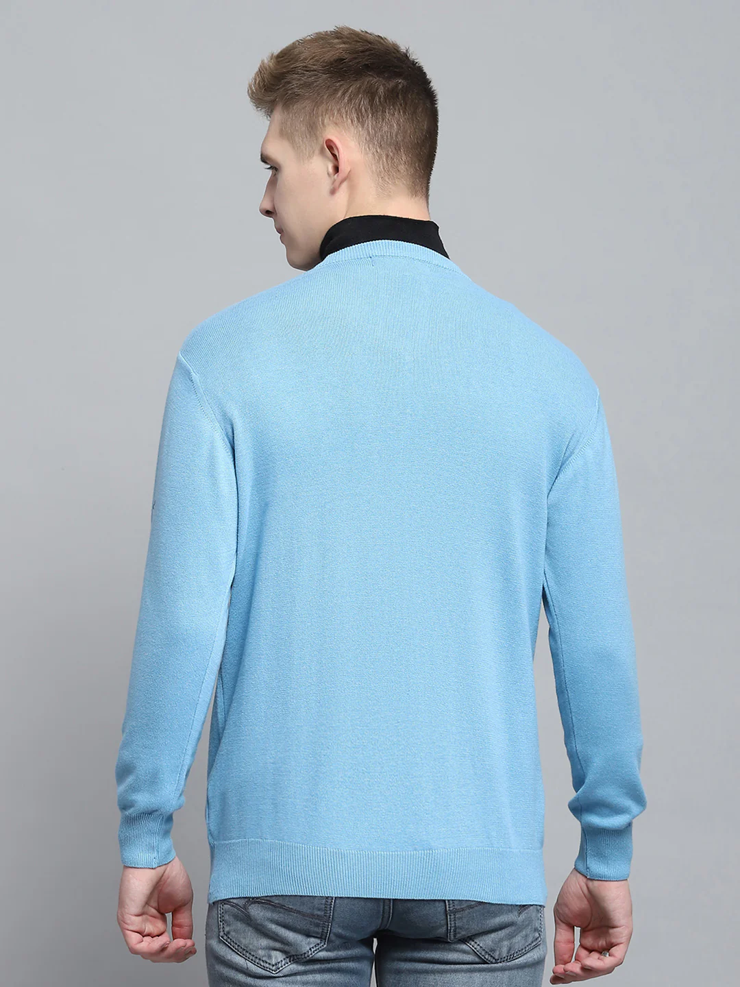 Men Blue Solid V Neck Full Sleeve Pullover - Image 5