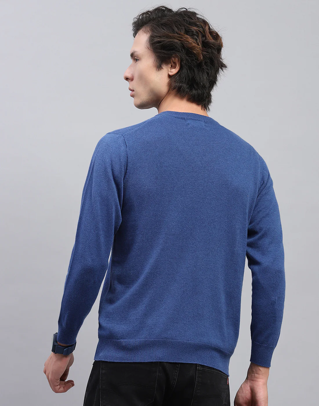 Men Blue Solid V Neck Full Sleeve Pullover - Image 5