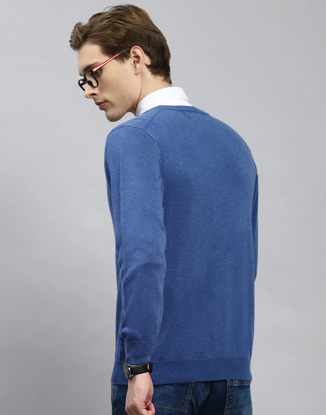 Men Blue Solid V Neck Full Sleeve Pullover - Image 5