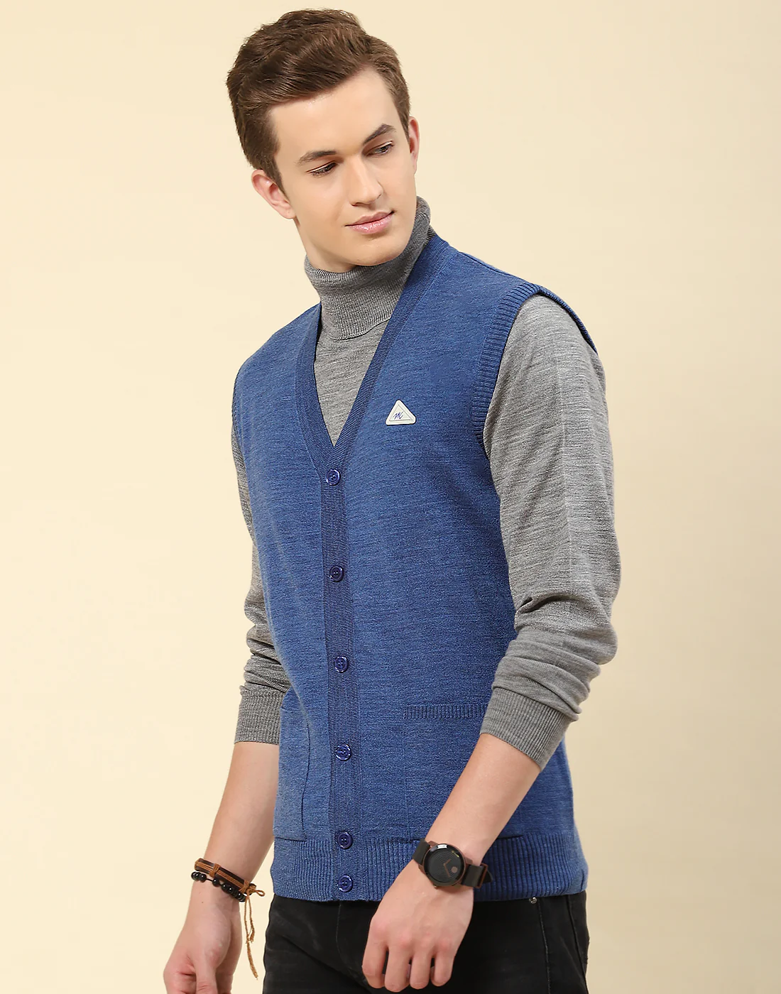 Men Blue Solid V Neck Sleeveless Cardigan - Image 3