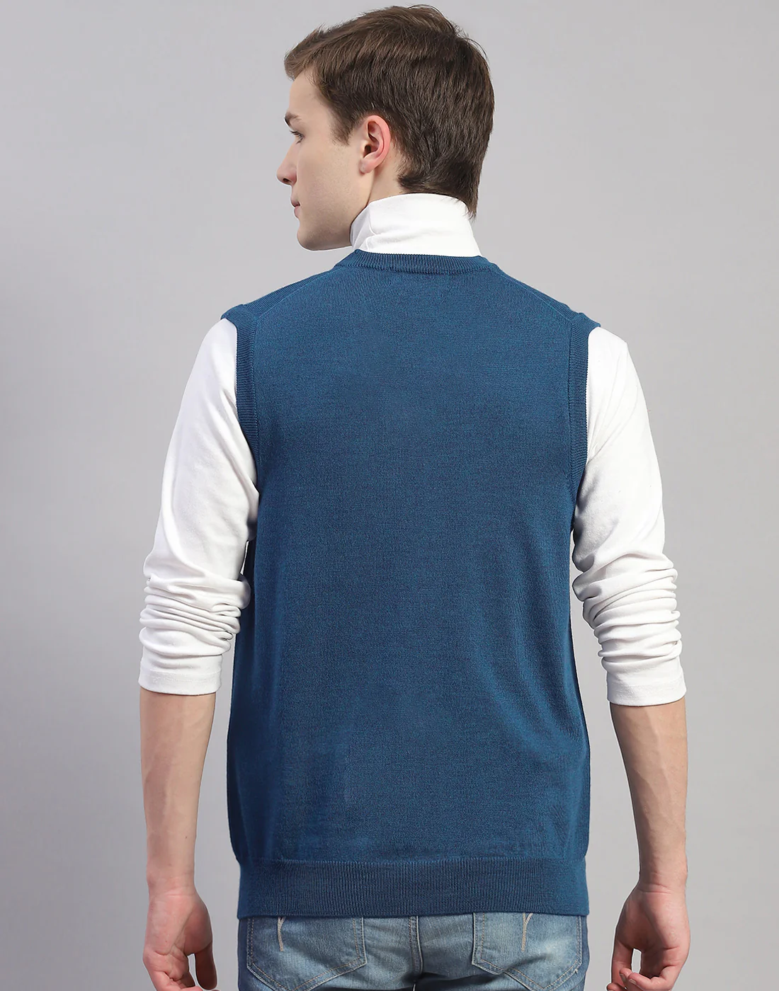 Men Blue Solid V Neck Sleeveless Sweater - Image 6