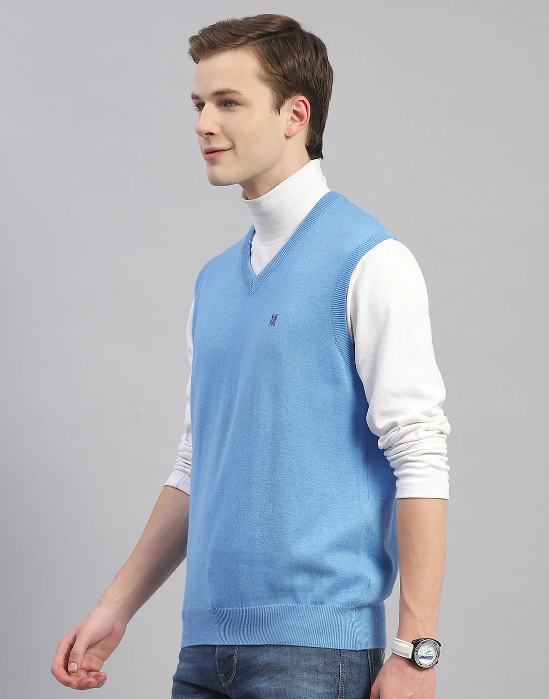 Men Blue Solid V Neck Sleeveless Sweater - Image 3