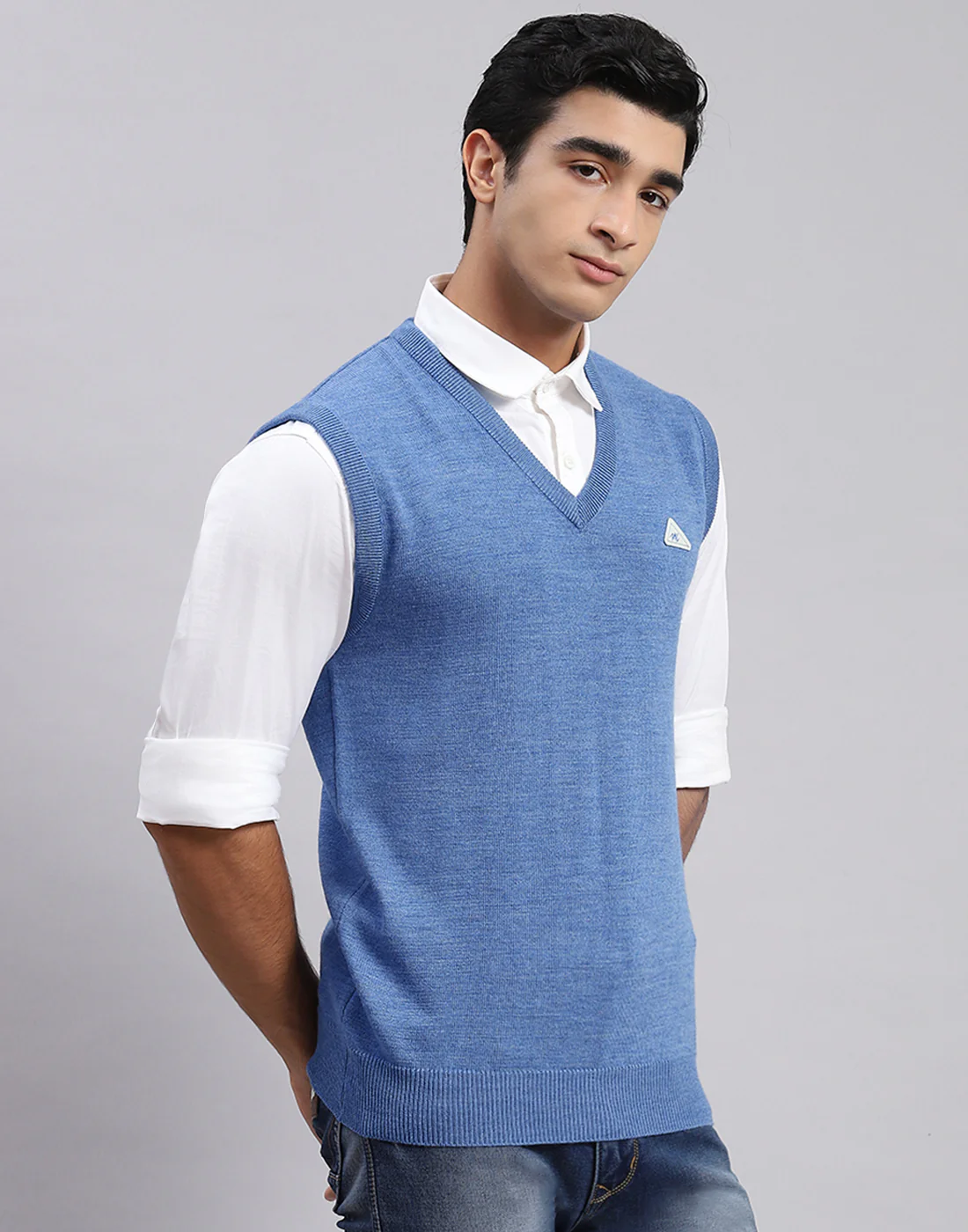 Men Blue Solid V Neck Sleeveless Sweater - Image 3