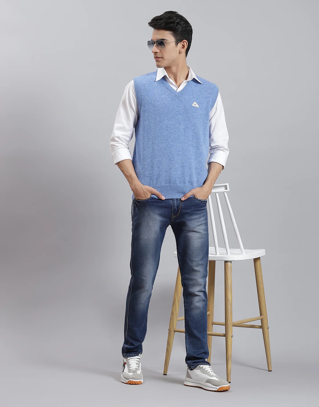 Men Blue Solid V Neck Sleeveless Sweater - Image 2