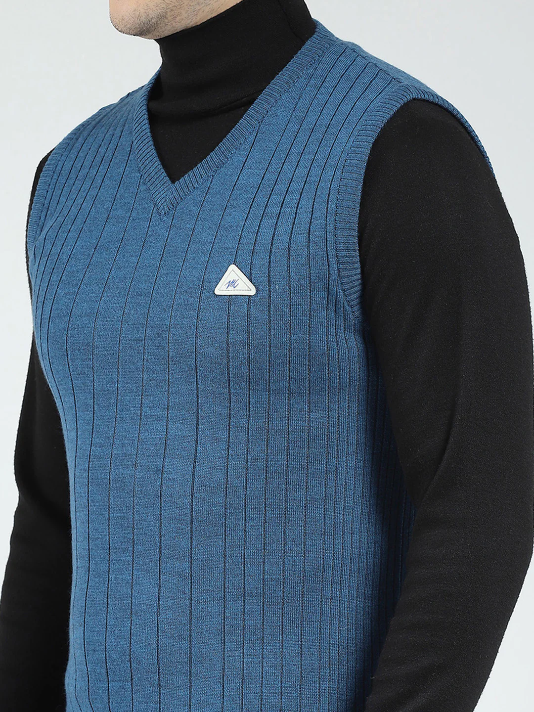 Men Blue Solid V Neck Sleeveless Sweater - Image 6