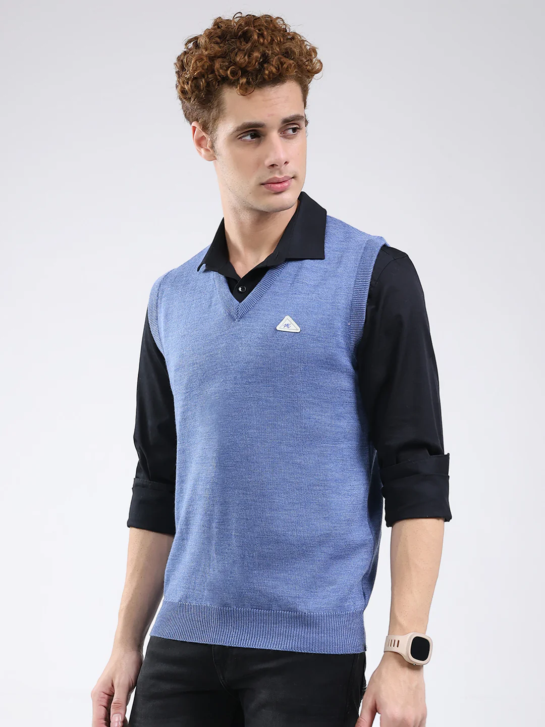 Men Blue Solid V Neck Sleeveless Sweater - Image 3
