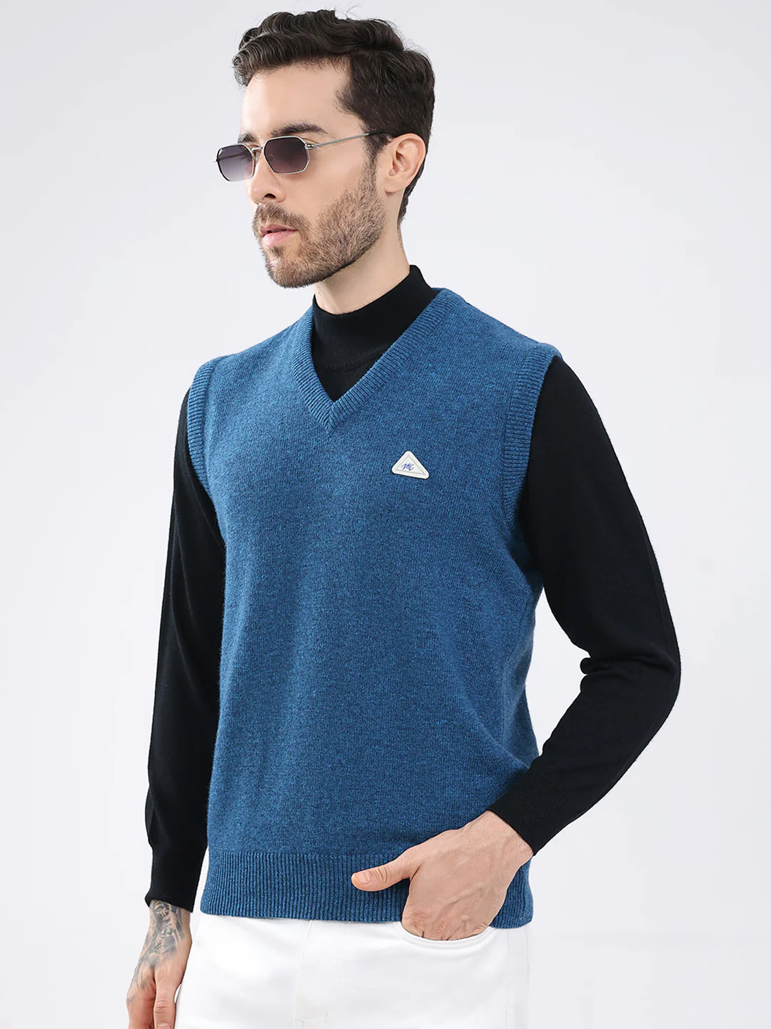 Men Blue Solid V Neck Sleeveless Sweater - Image 3