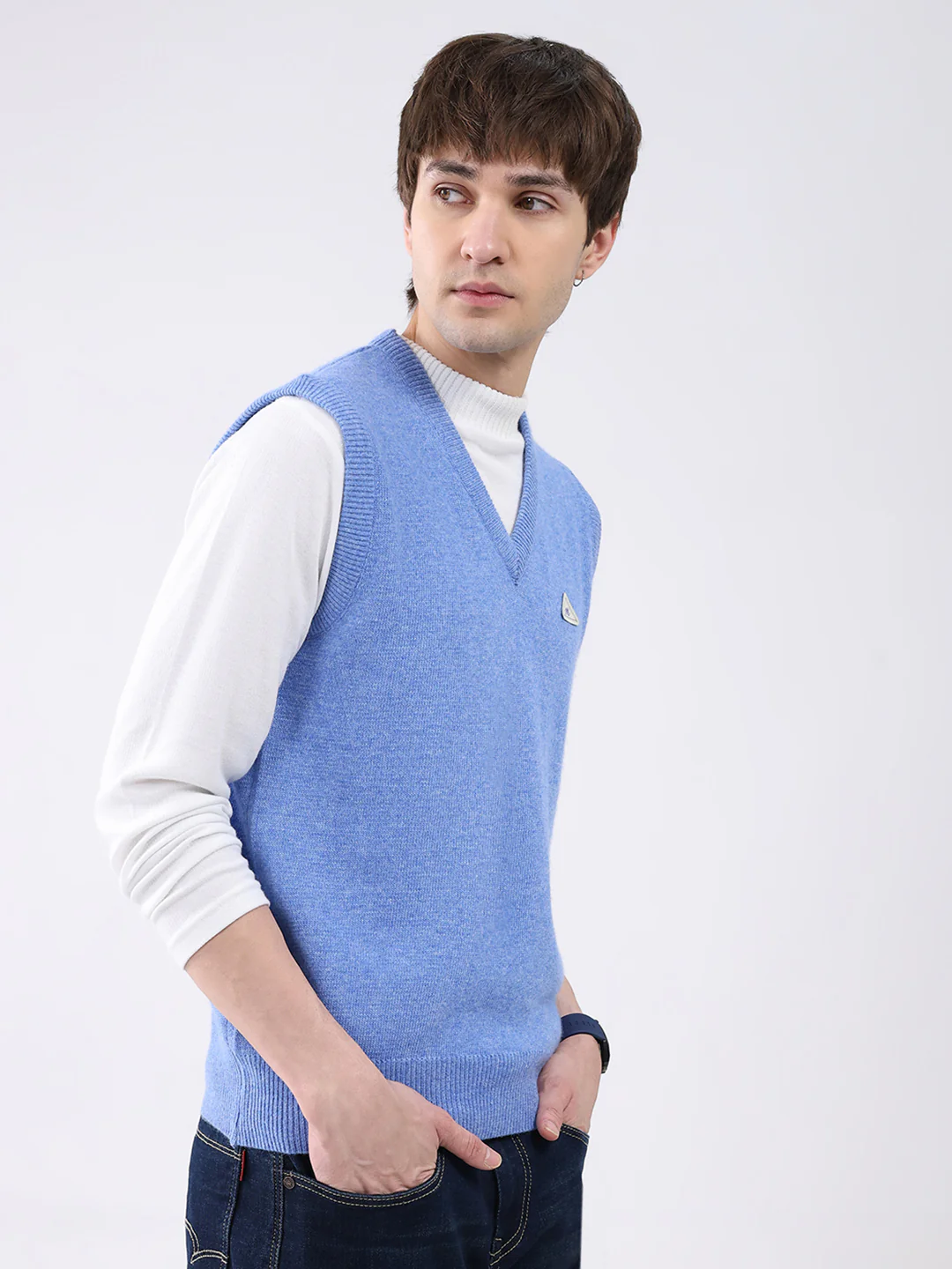 Men Blue Solid V Neck Sleeveless Sweater - Image 4