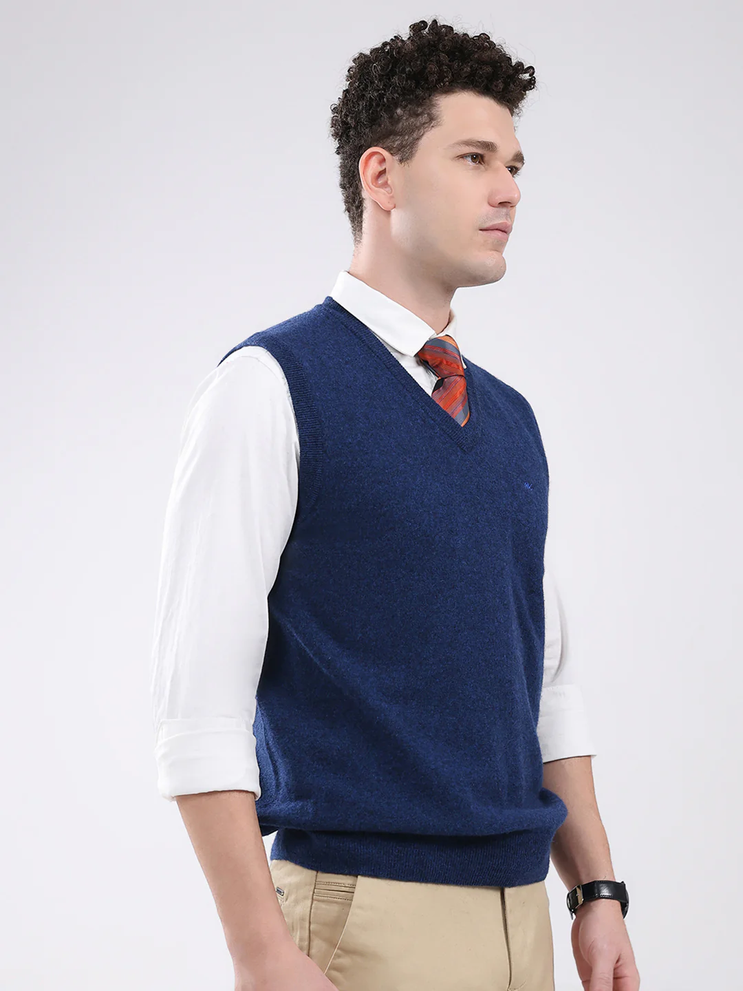 Men Blue Solid V Neck Sleeveless Sweater - Image 4