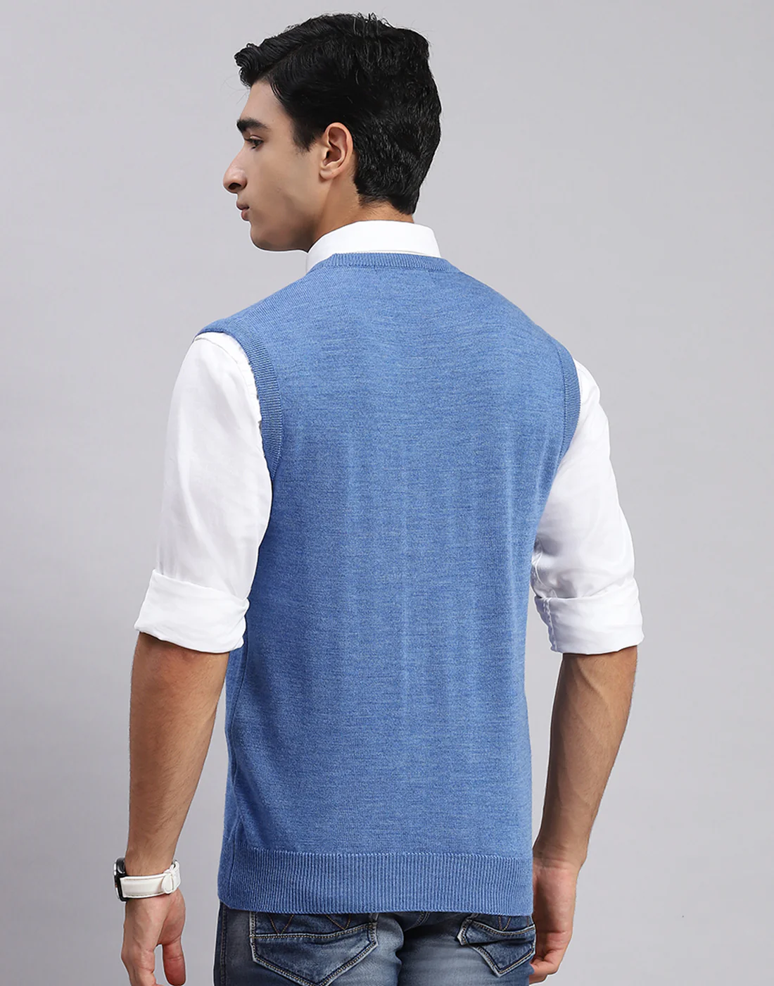 Men Blue Solid V Neck Sleeveless Sweaters/Pullovers - Image 4