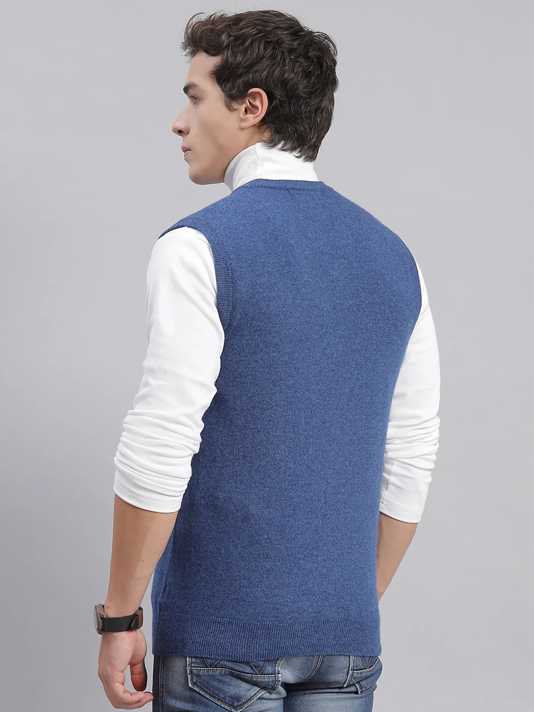 Men Blue Solid V Neck Sleeveless Sweaters/Pullovers - Image 5