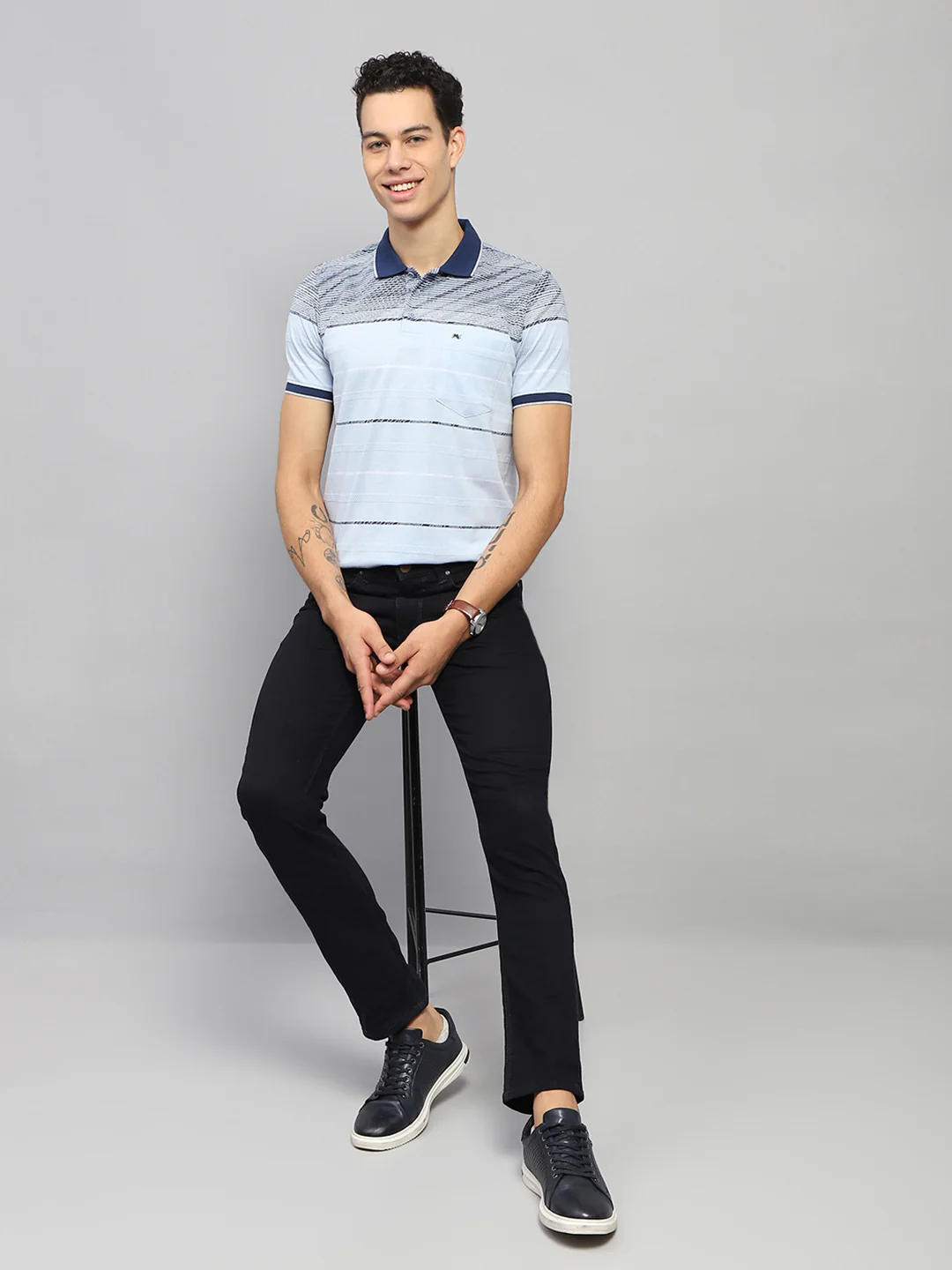 Men Blue Stripe Collar Half Sleeve T-Shirt - Image 2